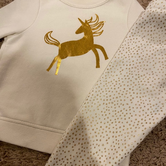 NEW Cream Sweater with Gold Unicorn & Fleece pants - Picture 6 of 16